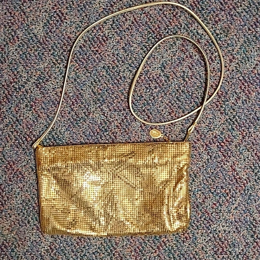 Gorgeous Whiting & Davis Gold Mesh Evening bag
